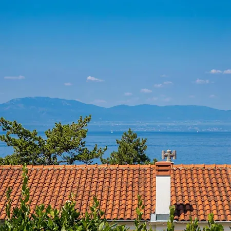 Апартаменты With Parking Space Njivice, Krk - 5325