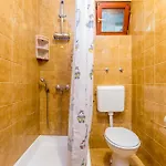 With Parking Space Njivice, Krk - 5325 Appartamento