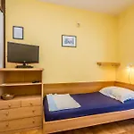 Appartamento With Parking Space Njivice, Krk - 5325 *