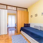 With Parking Space Njivice, Krk - 5325 Appartamento Njivice